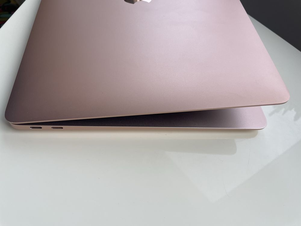 MacBook Air 13 2020 M1 8GB/256GB