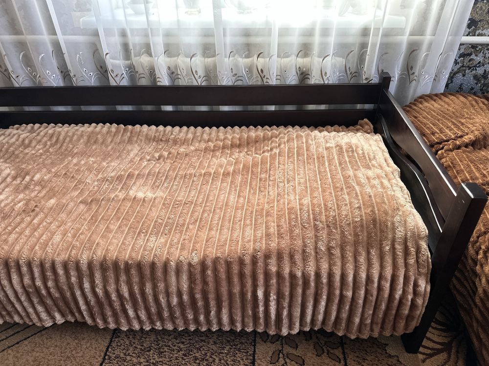 Продам ліжко з матрацом