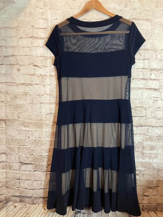 Жіноча сукня гарна