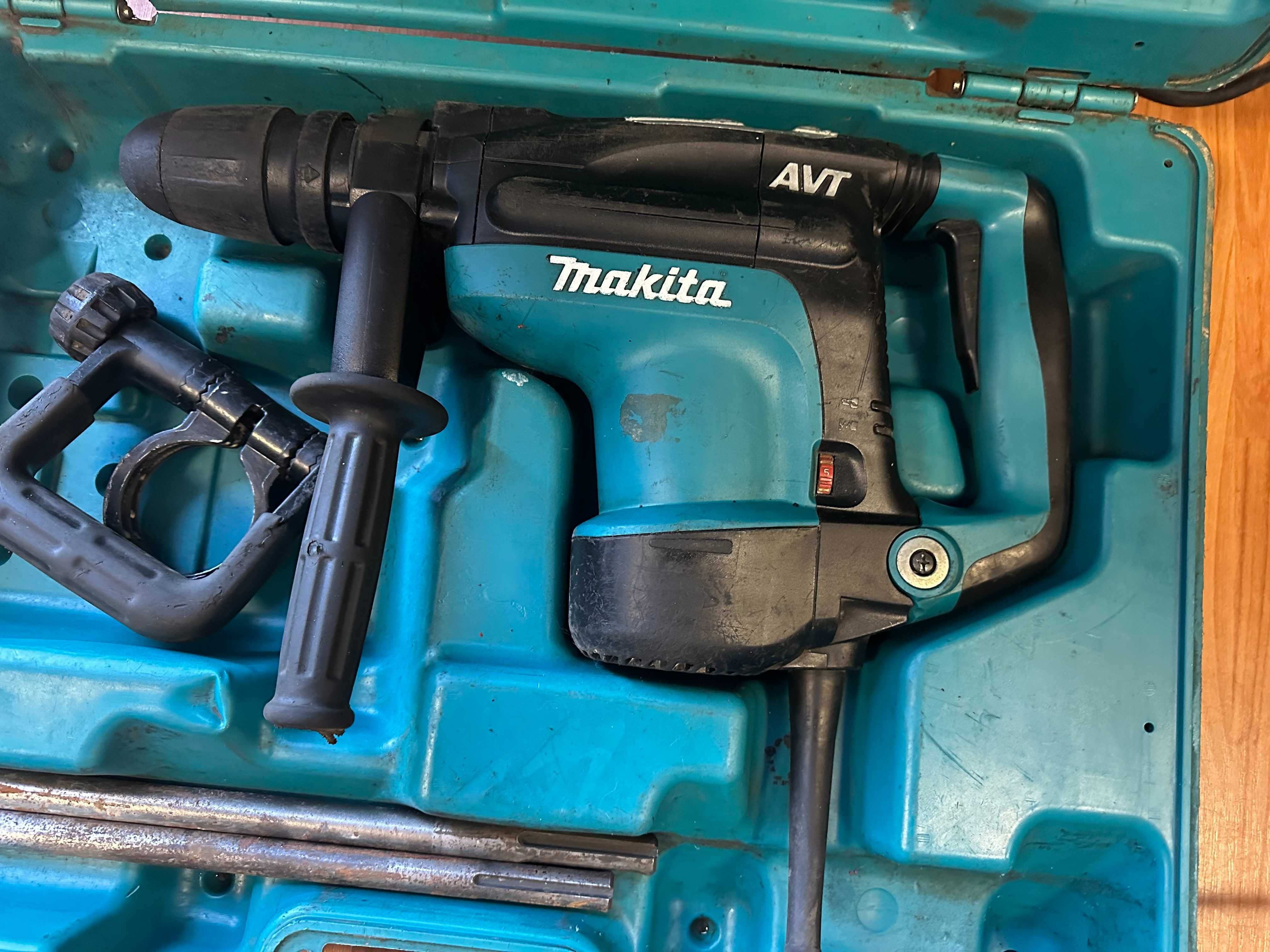 Młotowiertarka Makita HR4001c Zestaw Dłuto
