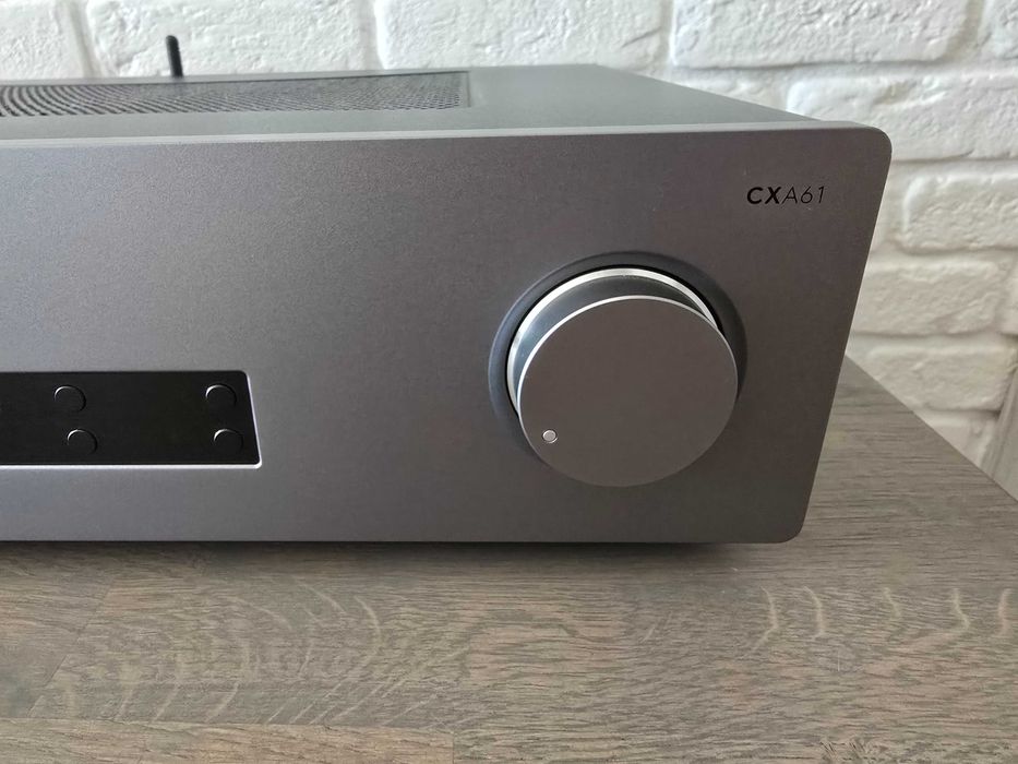 Wzmacniacz stereo Cambridge Audio CXA61