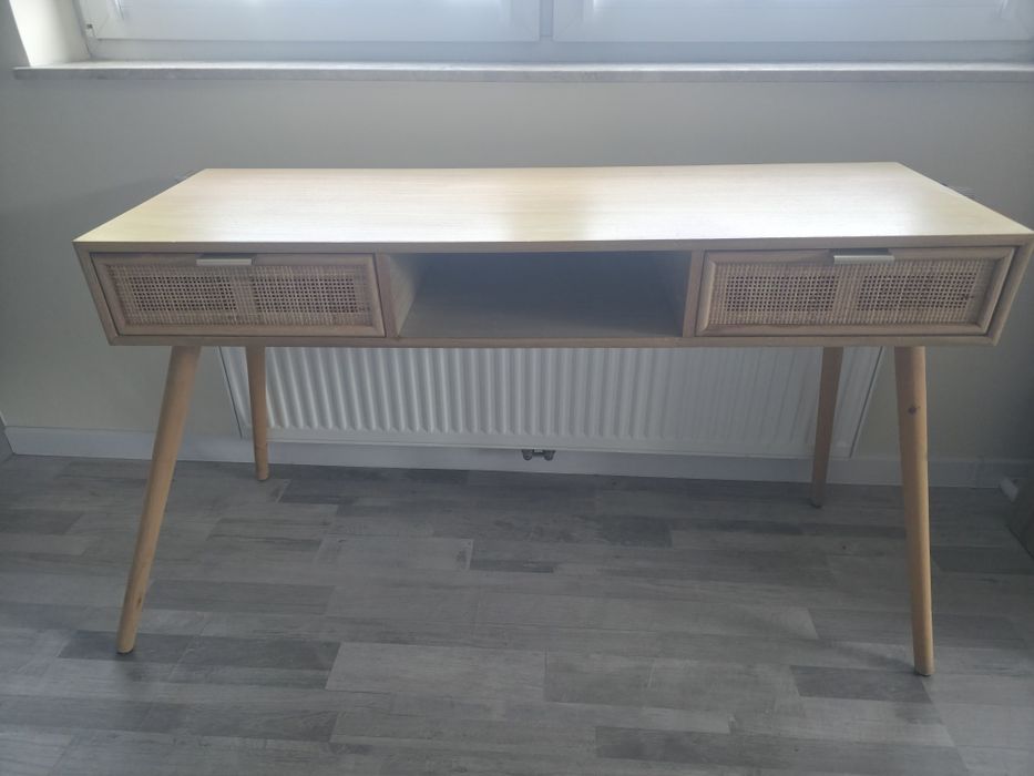 Biurko z szufladami rattanowe