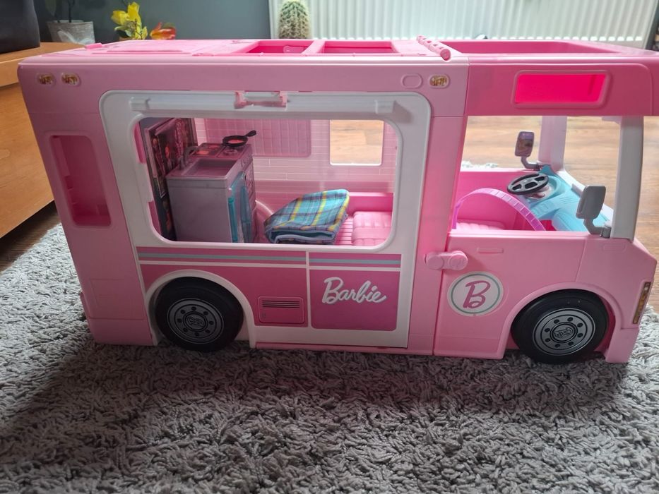 Duży kamper Barbie