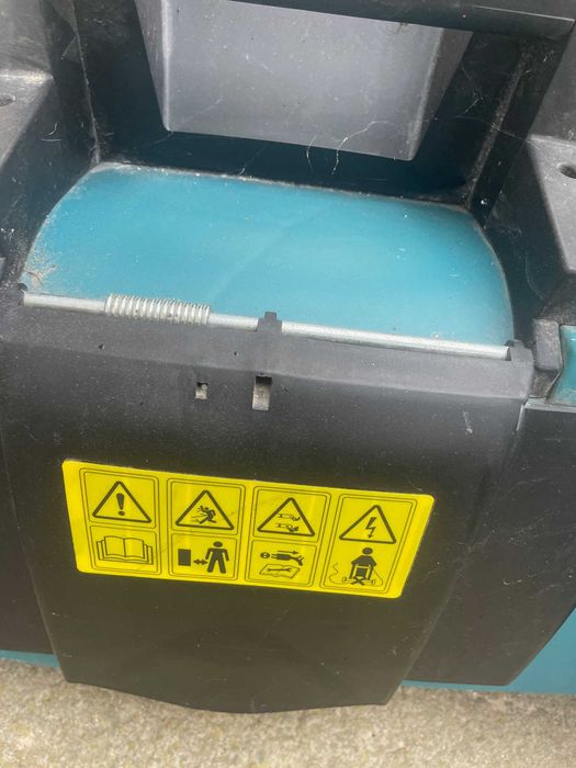 Kosiarka elektryczna Makita ELM3710