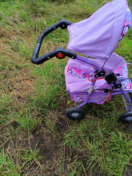 Wózek dla lalek z daszkiem – składany, lekki, AXI – fioletowy

Sprzeda