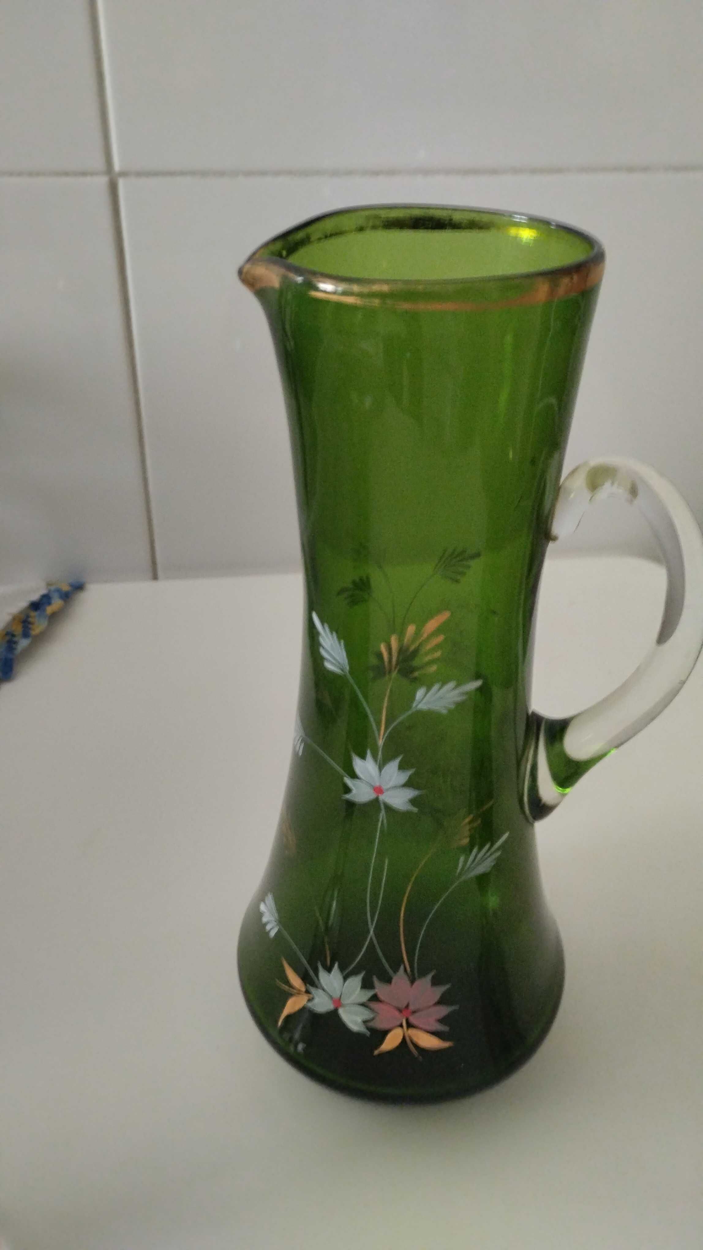 Jarra de vinho com 2 copos antigo. Mais 50 anos vendo 45 euros