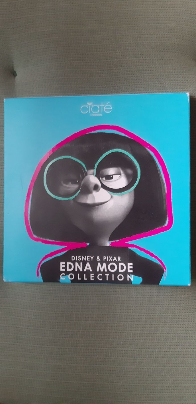 Ciaté London cienie do powiek i róż Edna Mode Collection