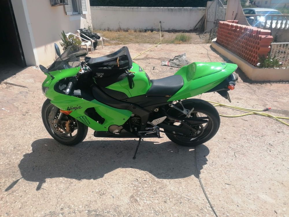 Kawasaki ninja 636 verde
