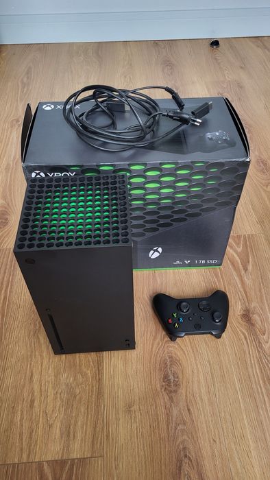 Xbox Series X 1TB + pad