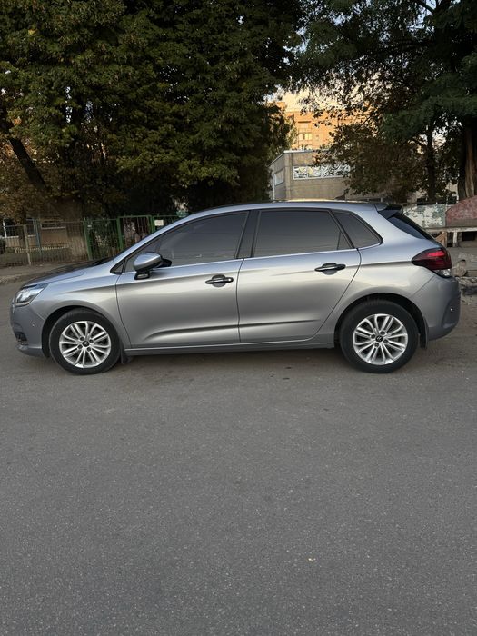 Автомобіль Citroen c4 2017 хетчбек/євро 6 автомат