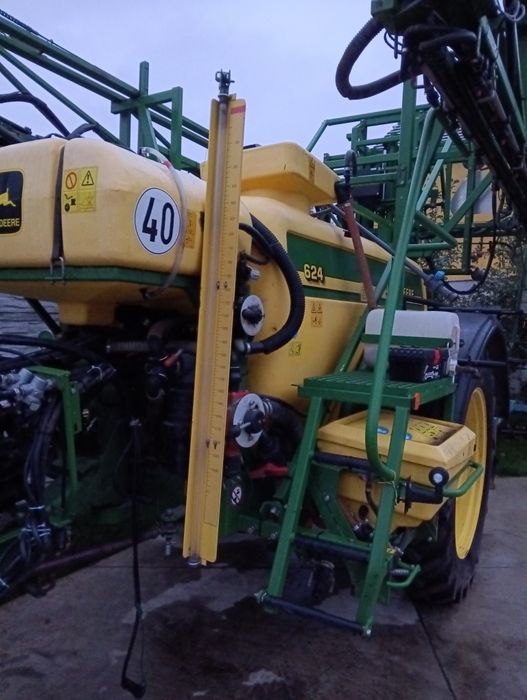 Sprzedam opryskiwacz John Deere 624 nie 732 21m27m Kuhn Rauch hardi
