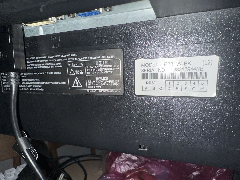 Monitor NEC MultiSync 23”