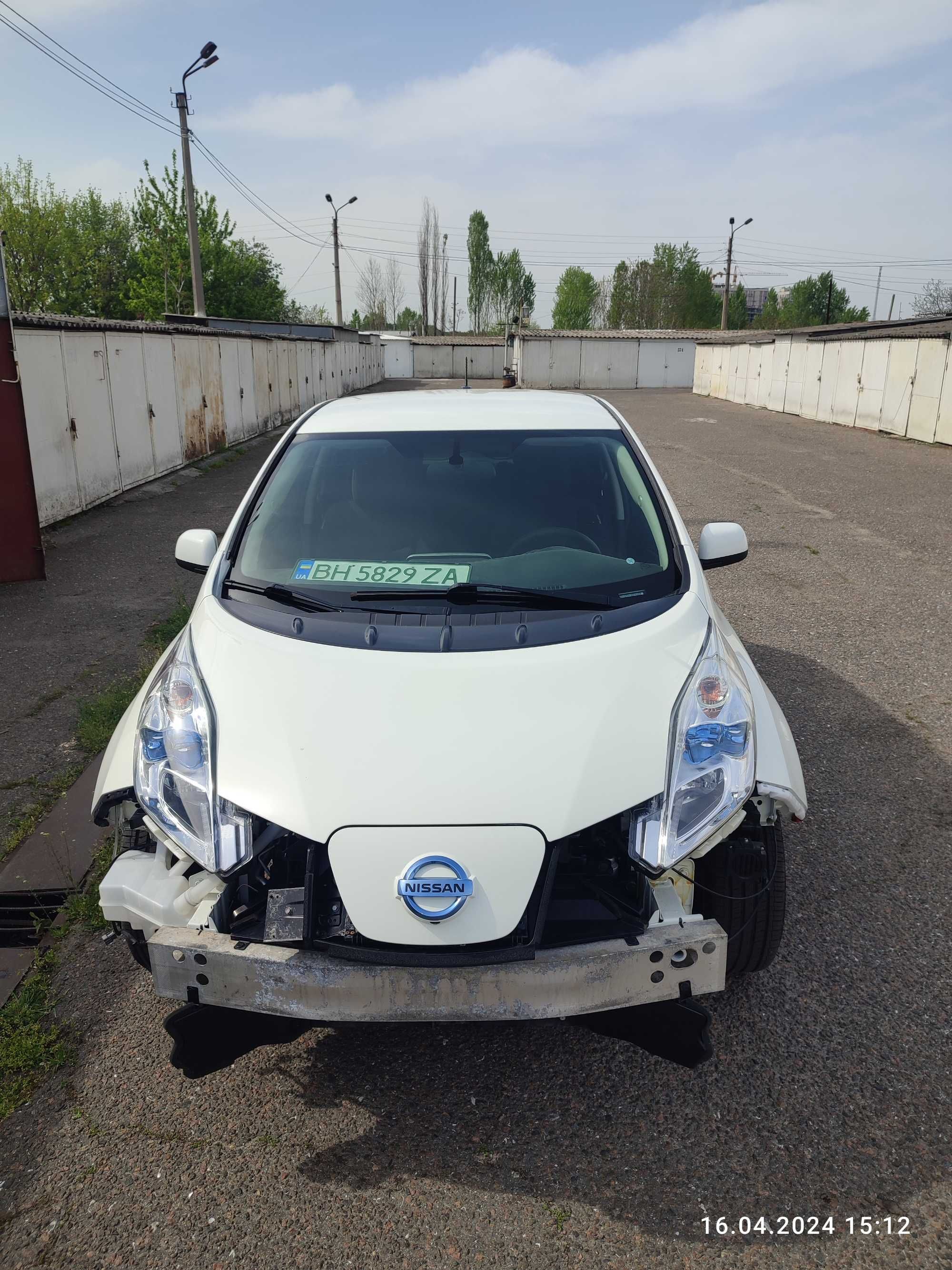 LEAF S 2017 30кВт проезжает 110 миль сост.батареи 12/12 пробег 23000км