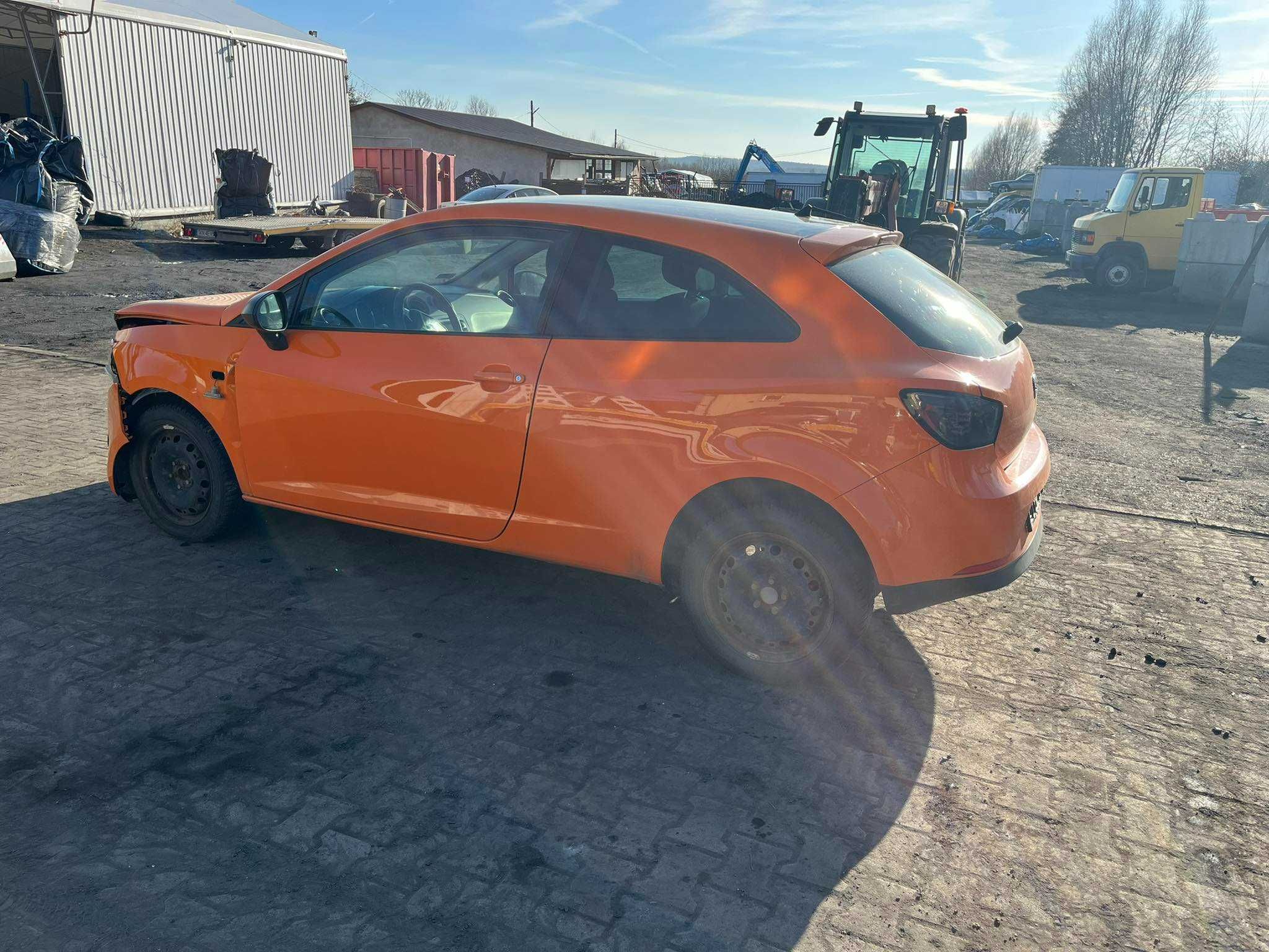 Seat Ibiza 1.9 BXJ 2009r, kod lakieru LP2C. części