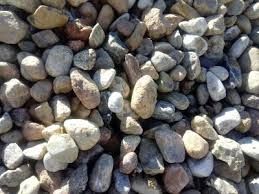 Kamień otoczak żwir piasek ziemia ogrodowa mały samchód