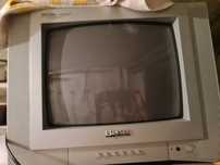 Telewizor 14' z wieszakiem