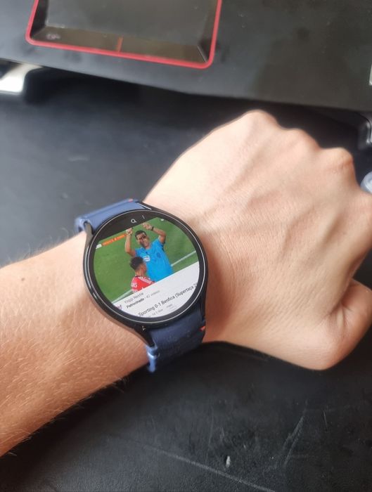 Samsung Galaxy Watch 6 44mm + acessórios