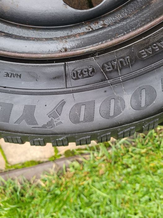 Opony zimowe 195/65 R15 goodyear, Fulda