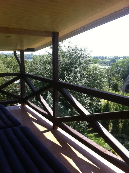 Дача, с.Ісаківці. поряд р. Дністер.