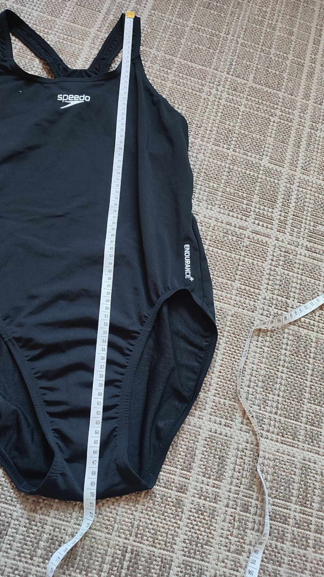 Суцільний чорний купальник Speedo, розмір S