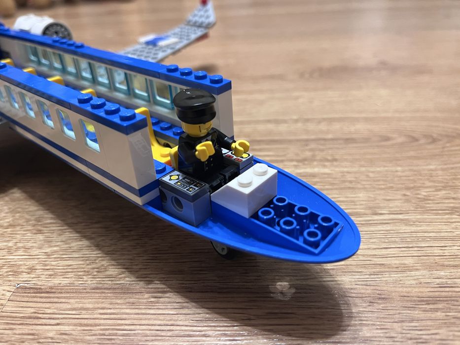 Lego city 3181 пасажирський літак