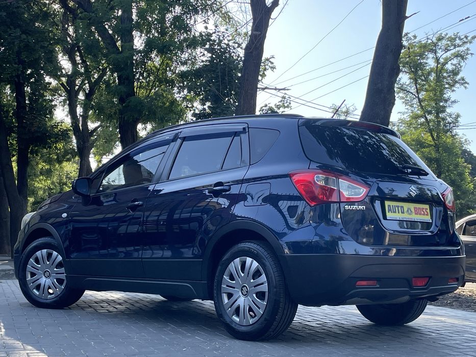 Suzuki SX4                   .