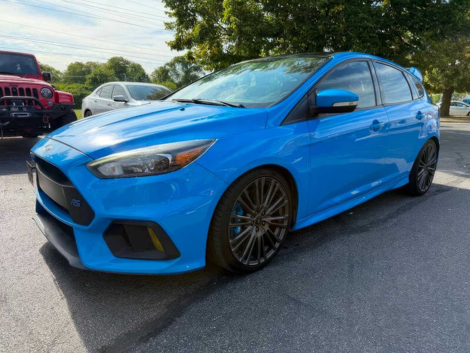 Ford Focus RS      2017