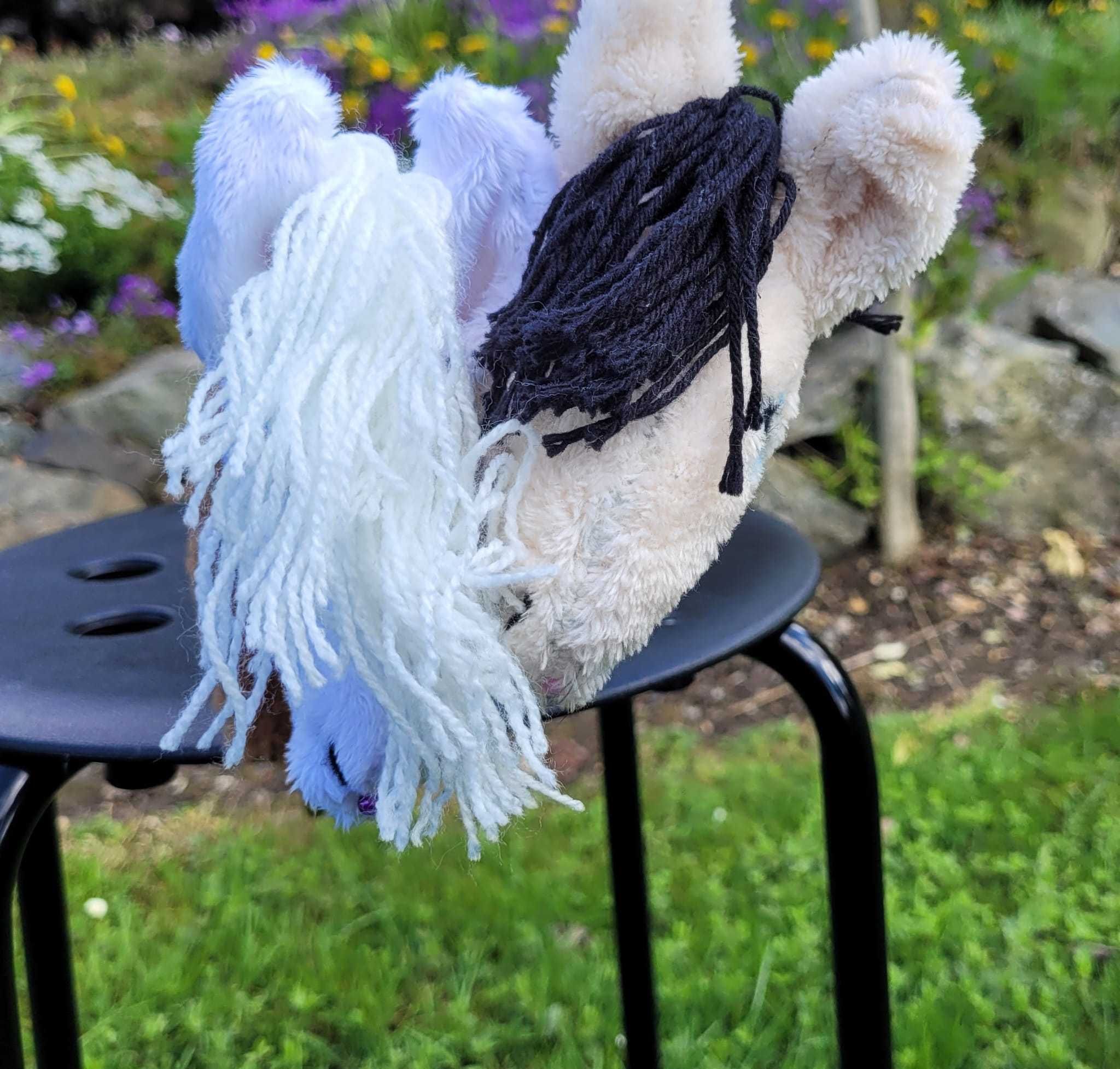 2x Hobby Horse "Elwis i Vanylla" rozmiar a5