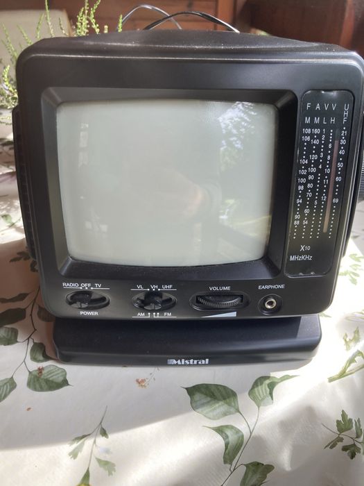 Mini TV/FM Radio Retro Mistral No.TV-502R