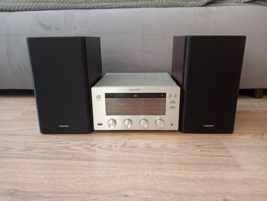 Wierza Krüger&Matz Model KM1598 z głośnikami i pilotem