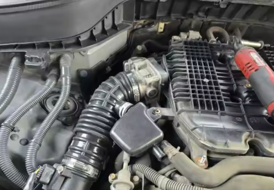 Патрубок воздушного фильтра infiniti FX35