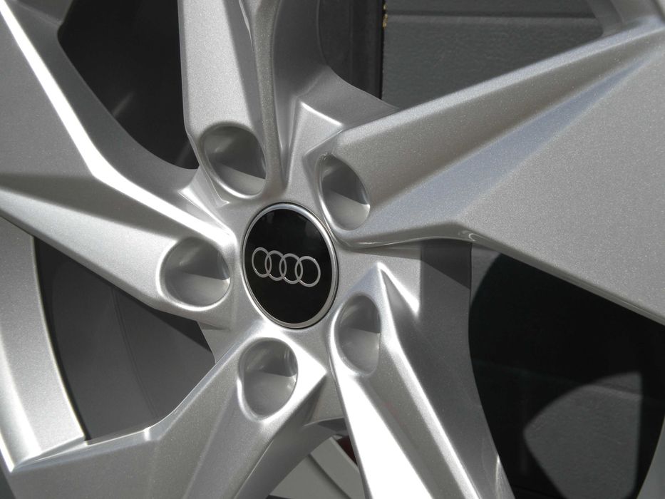 Felgi aluminiowe 17 5x112 oryginał Audi A3 8Y 8V 8P Nowe-Demo