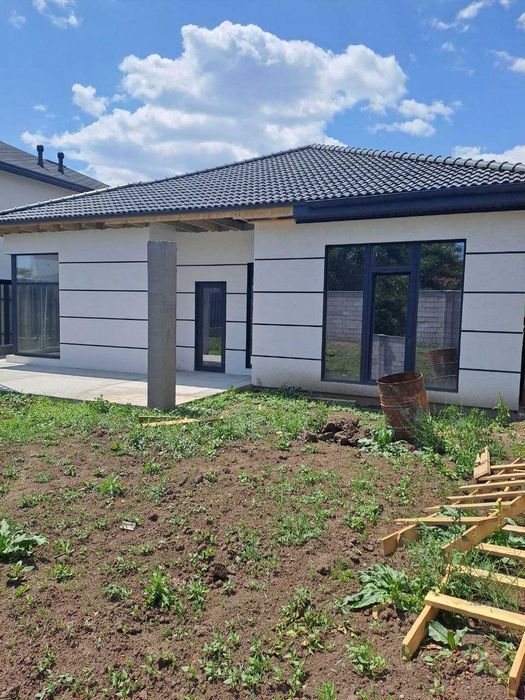 Новое! Срочно! Одноэтажный дом в Червоном хуторе. Комиссия 0%