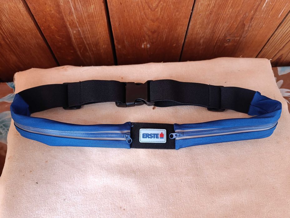 Сумка для бега на пояс с двумя карманами