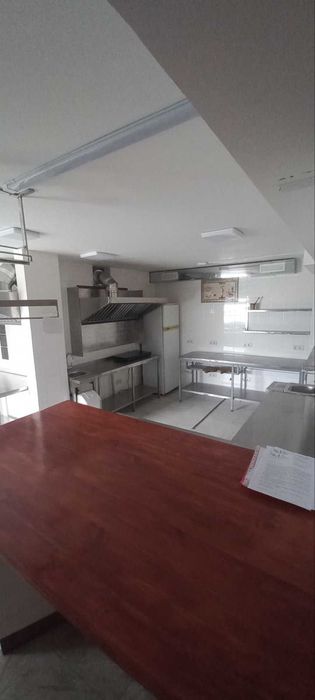 оренда Ресторана повністю 390м2 або 3 частками  центр, вул.Шкільна 21