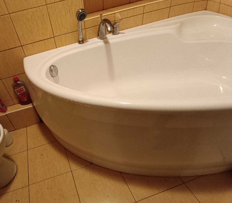 Wanna Narożna 170 cm / 113 cm z siedziskiem + obudowa + kpl. kran z ..