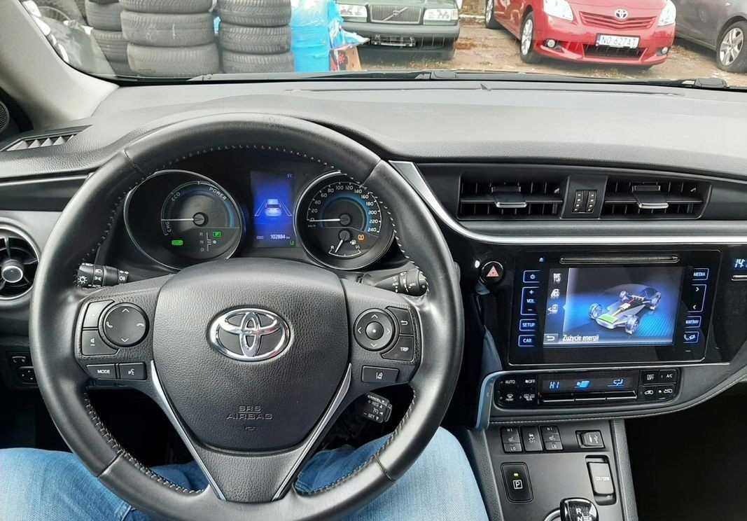 Бампер TOYOTA Auris E18 розборка ТОЙОТА Ауріс Е18