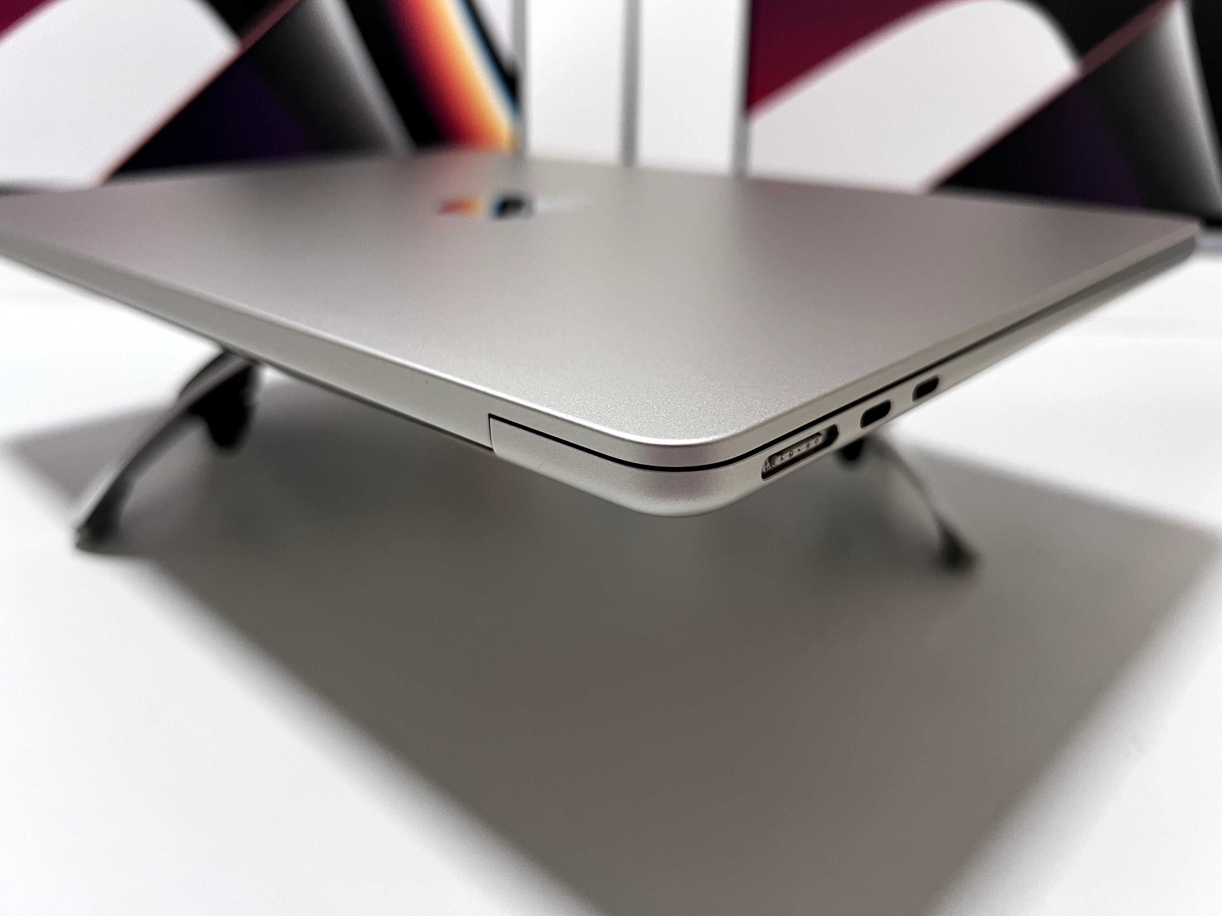 MacBook Air M2 A2681 Starlight Разбірка Дисплей Топкейс