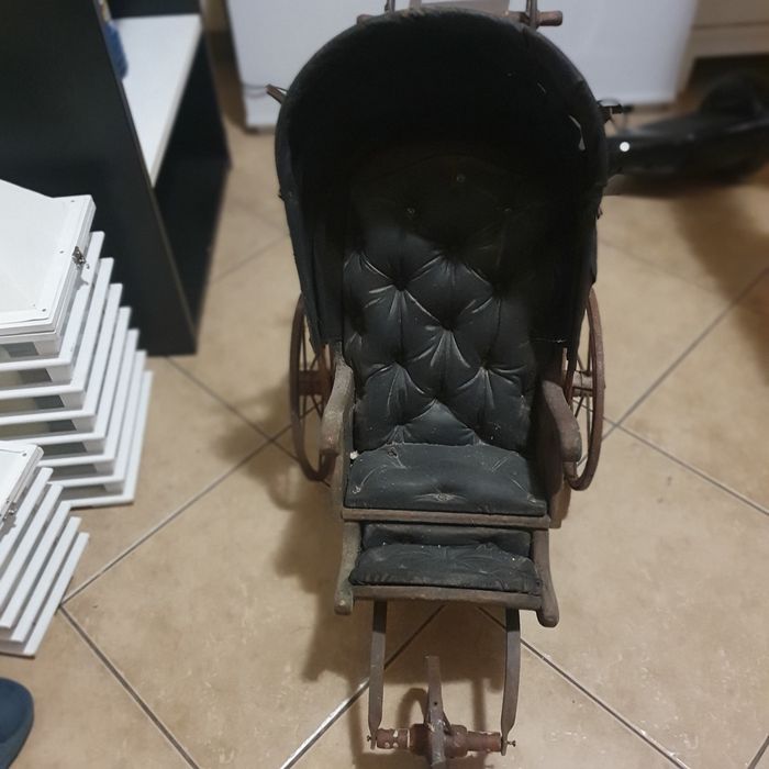 Stara mała spacerówka