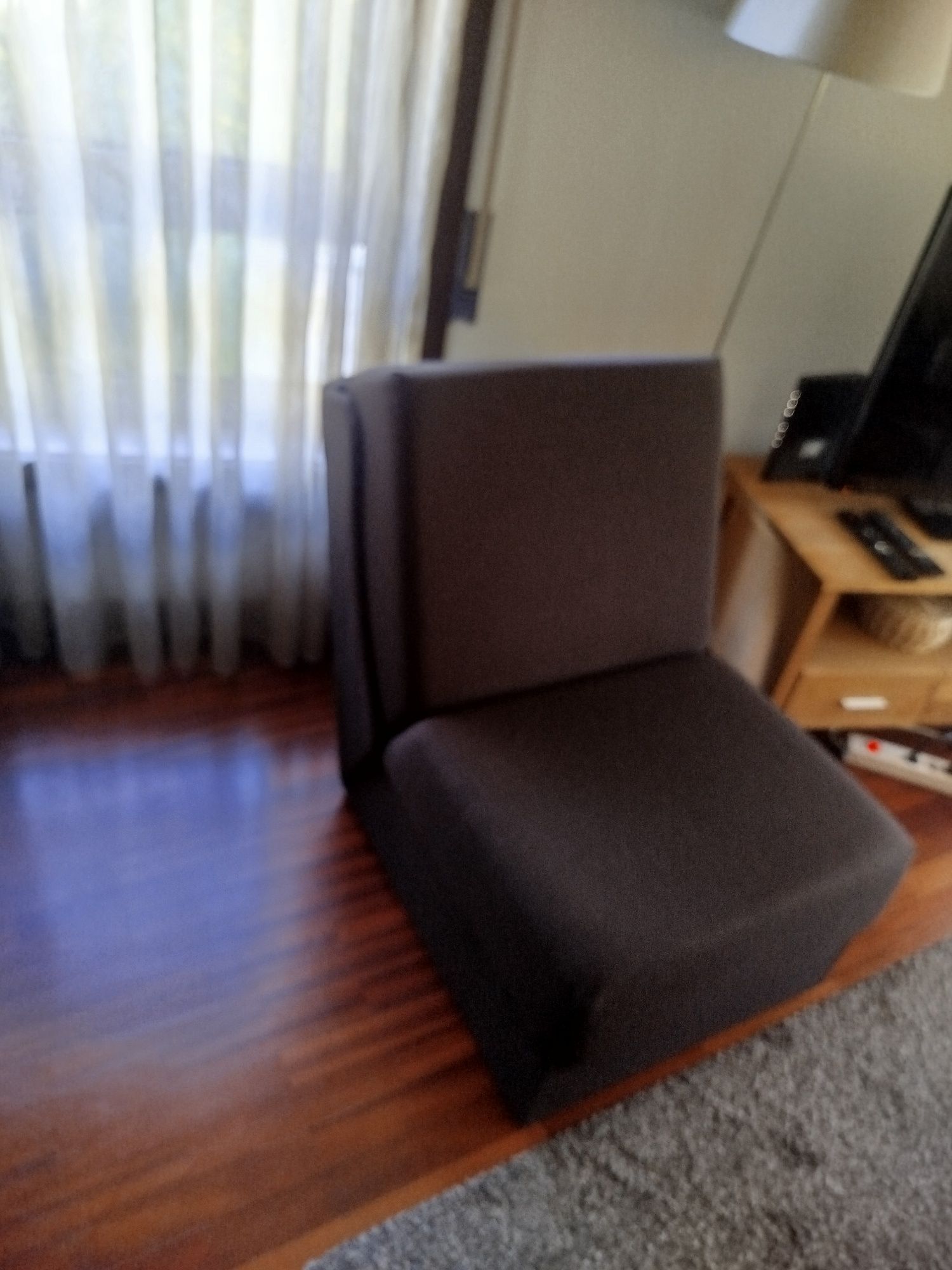 Sofá chaise longe , cadeirão apoio e movel tv