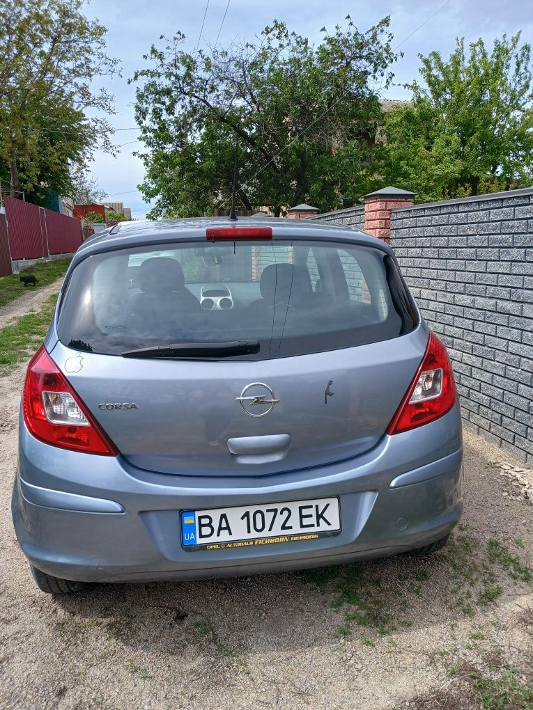 Продам опель корса 2009 року..обєм 1.4..