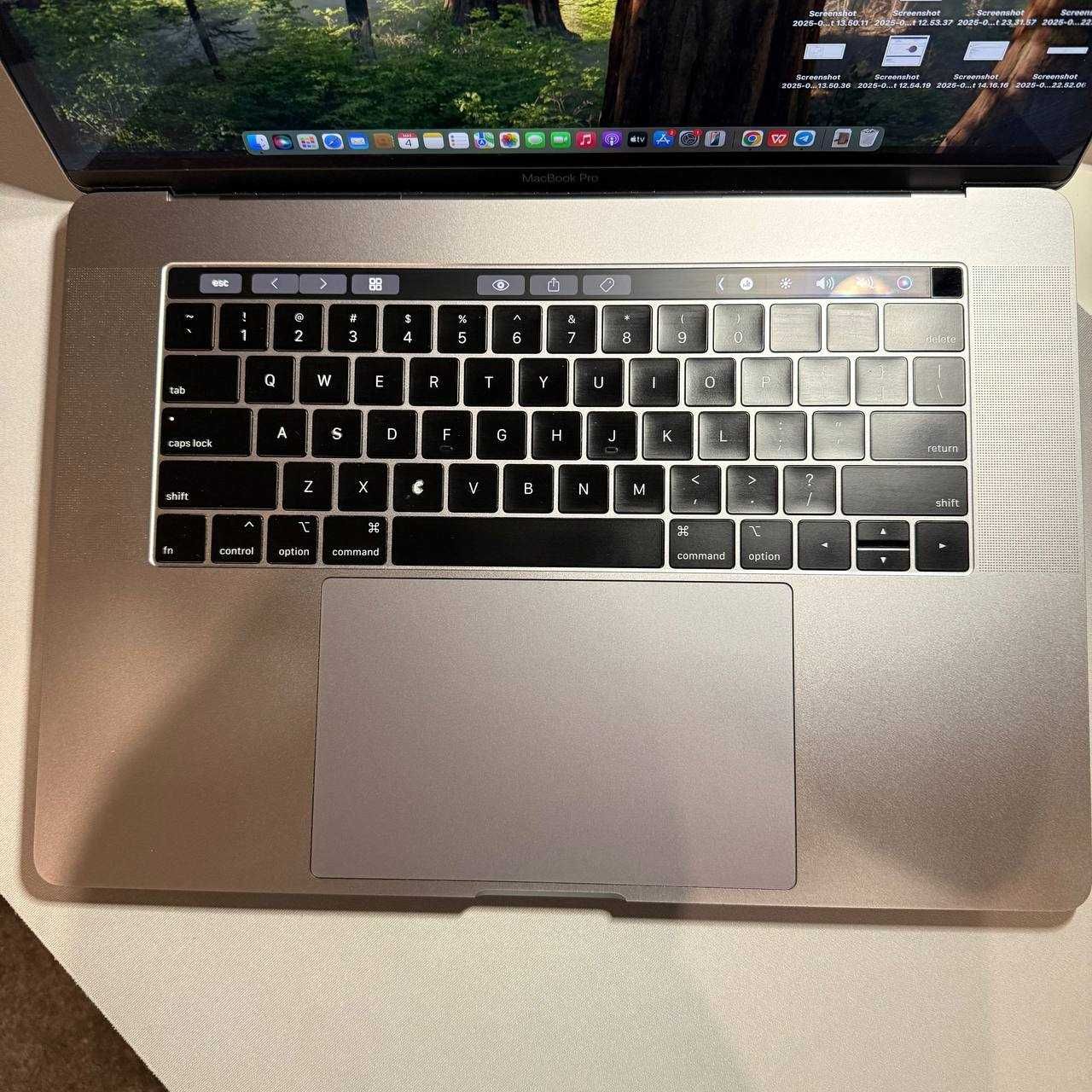 MacBook Pro 15" 2019 | I9 | 32GB | 1TB | Radeon Pro 560X