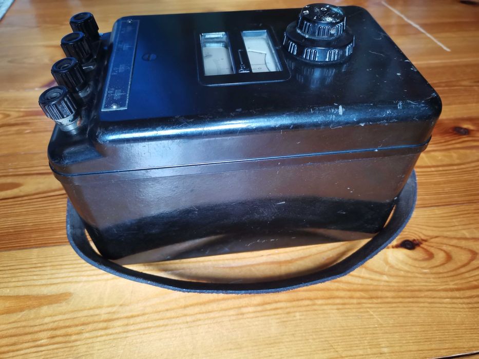 Induktorowy, bakelitowy miernik uziemień IMU