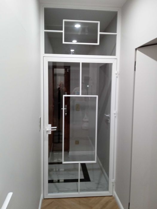 Ścianka loft, drzwi loft, ściana ze szkła, zabudowy loftowe