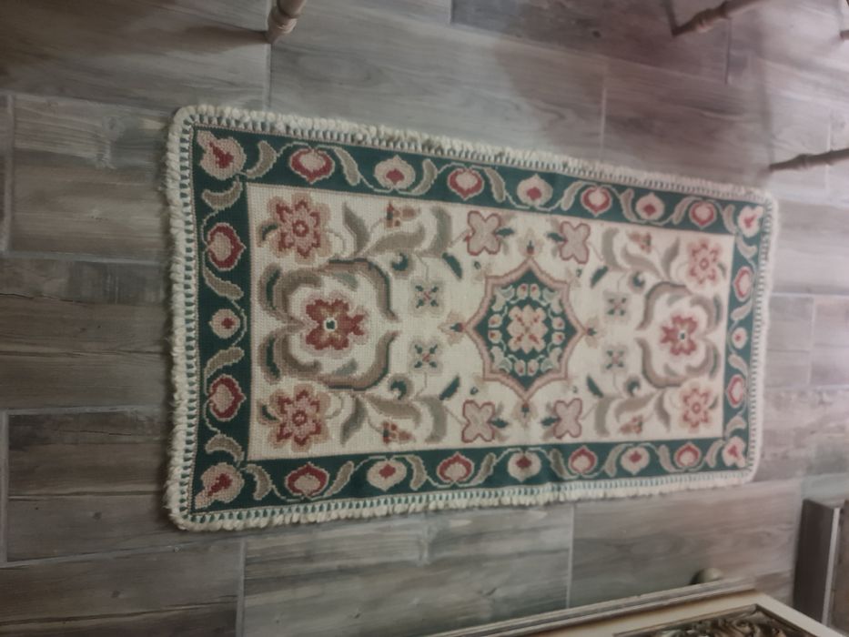 Vendo 2 tapetes de arraiolos originais