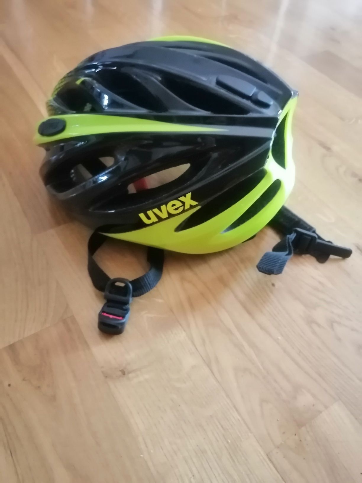 Kask na rower UVEX BOSS RACE LTD KASK ROWEROWY, Czarno-zielony.