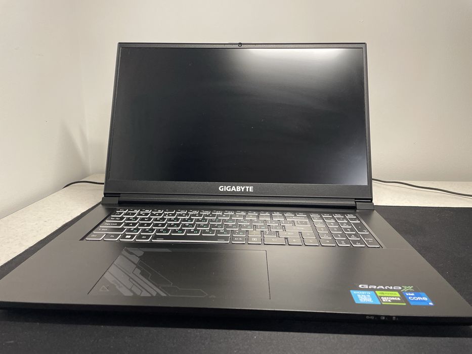 Ноутбук Gigabyte G7 KF