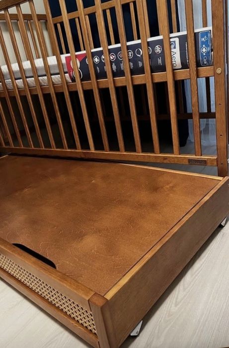 Łóżeczko niemowlęce (w zestawie z szufladą i materacem Rucken)