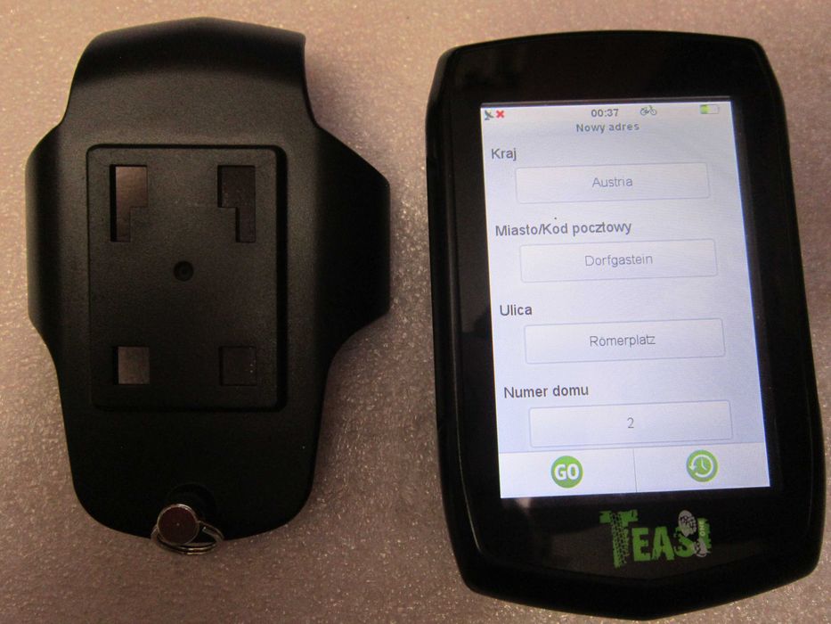 Nawigacja Rowerowa Teasi ONE wada urwana końcówka przycisku włącznika