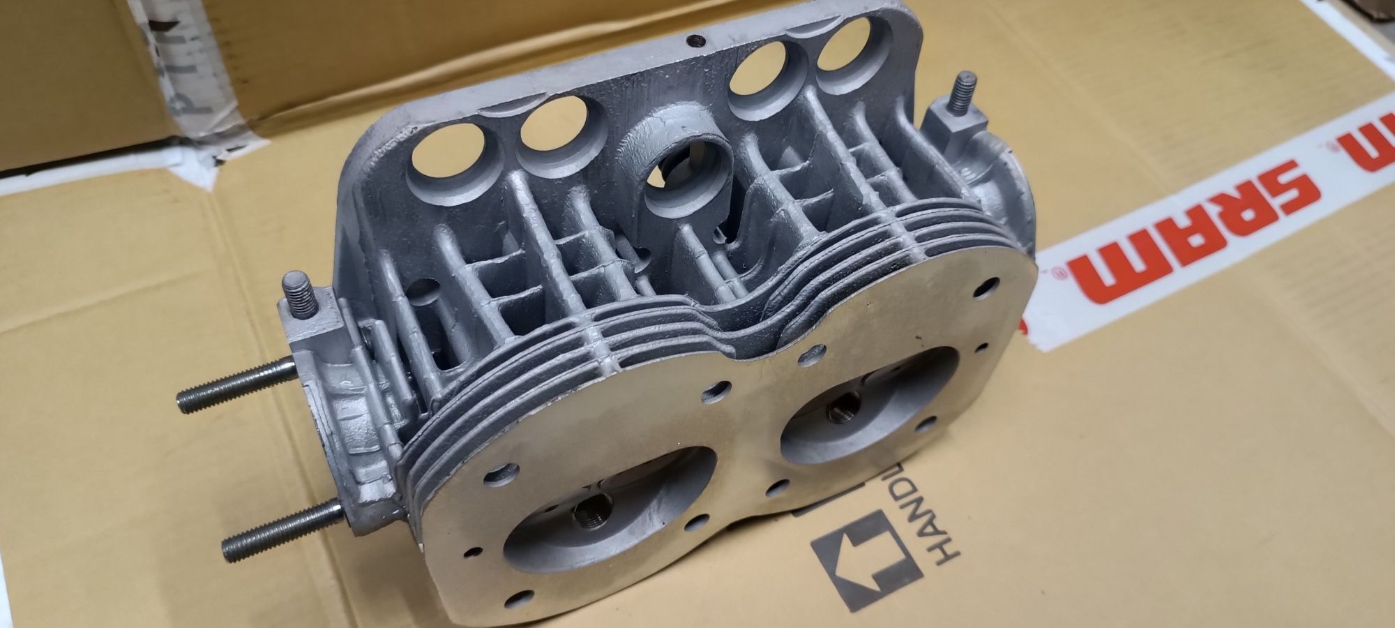Fiat 126p głowica silnika po regeneracji splanowana tuning jak nowa